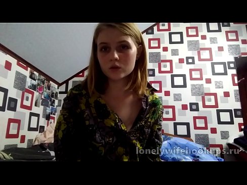 ❤️ O le tamaititi aoga lanu enaena mai Rusia e fiafia i titi tetele. ❌ i le sm.onlyhdporn.ru ️❤